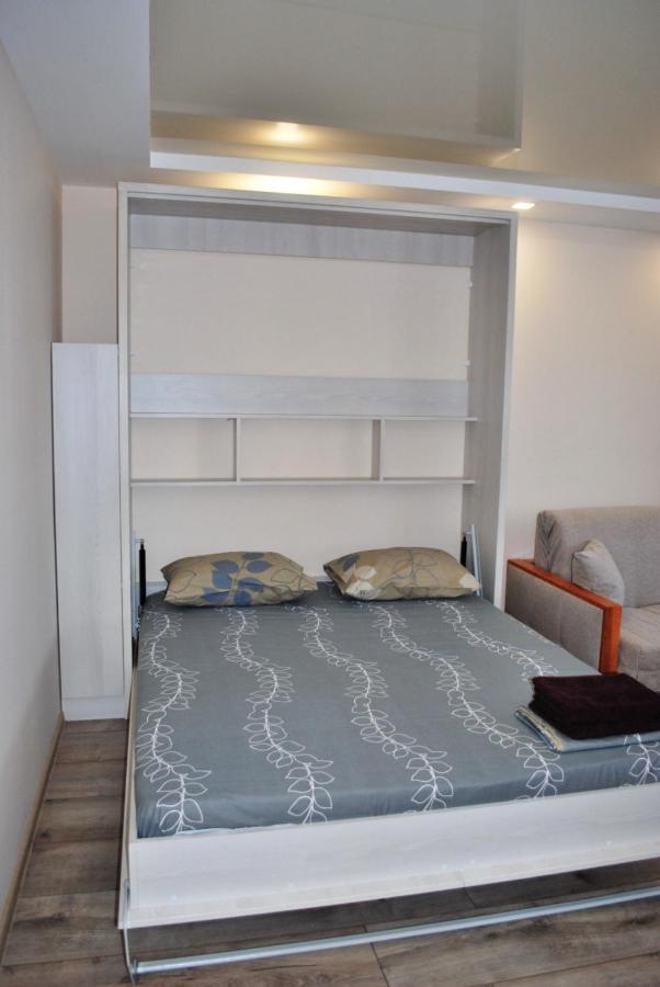 Apartment At Kirova Dnipro Exterior photo